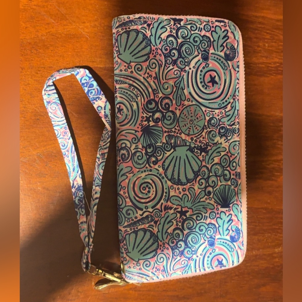Seashell wallet